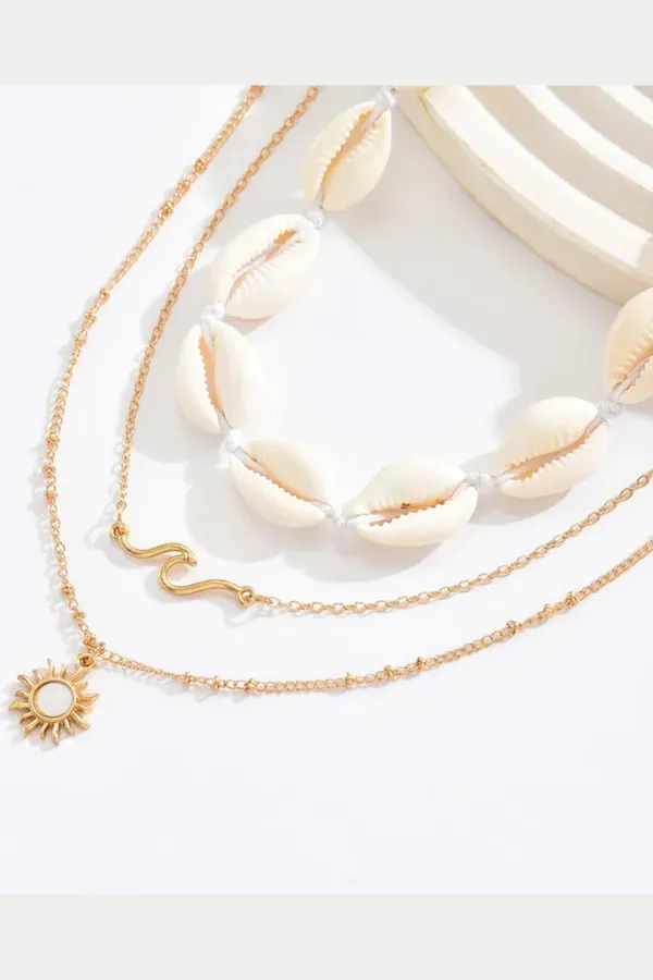 Meet Me at the Sunset – Layered Shell & Sun Gold Necklace | Boho Καλοκαιρινό Κολιέ.