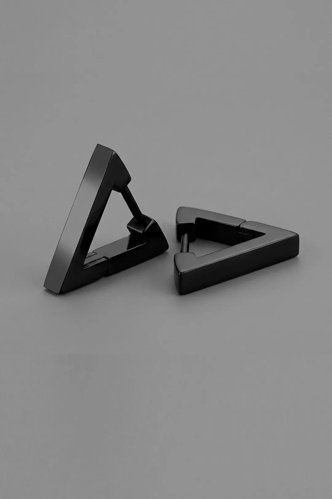 Ανδρικά Σκουλαρίκια Sharks Bay"Geometric Rebel" - Minimalist Edge