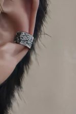 Sharks Bay Clothing Ανδρικό Ear Cuff Σκουλαρίκι Κλιπ από Ατσάλι με Ανάγλυφη Υφή (1 Τεμάχιο).